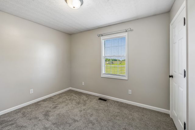 2916 Galen Rd, Lafayette, TN 37083