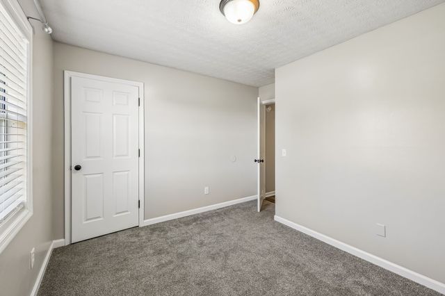 2916 Galen Rd, Lafayette, TN 37083