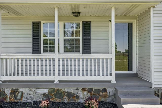 2916 Galen Rd, Lafayette, TN 37083