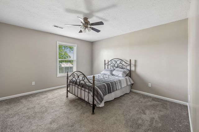 2916 Galen Rd, Lafayette, TN 37083