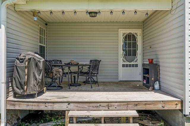 2916 Galen Rd, Lafayette, TN 37083
