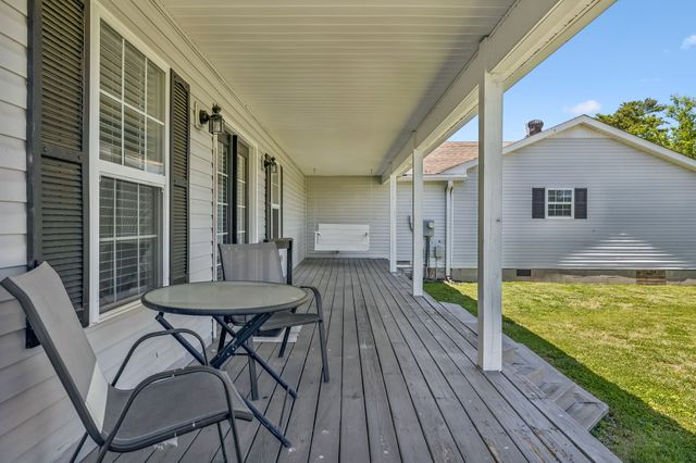 2916 Galen Rd, Lafayette, TN 37083