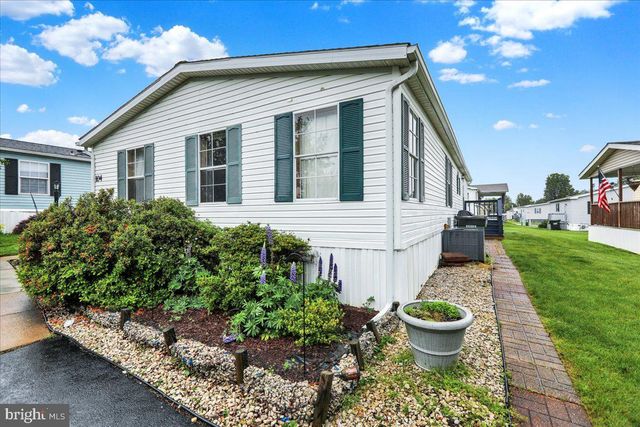 104 SILVER WIND CT S, Lancaster, PA 17603
