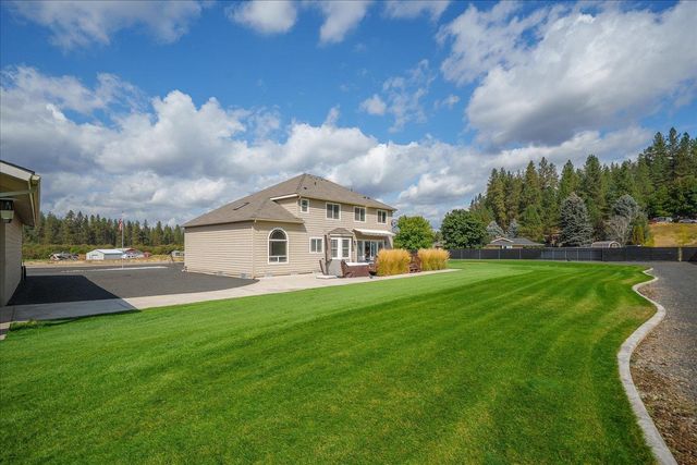 21808 NE Little Spokane Dr, Colbert, WA 99005