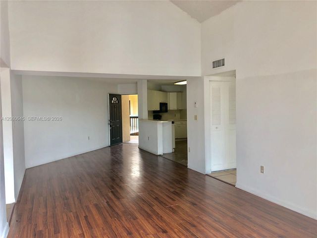 6280 NW 186th St 311, Hialeah, FL 33015