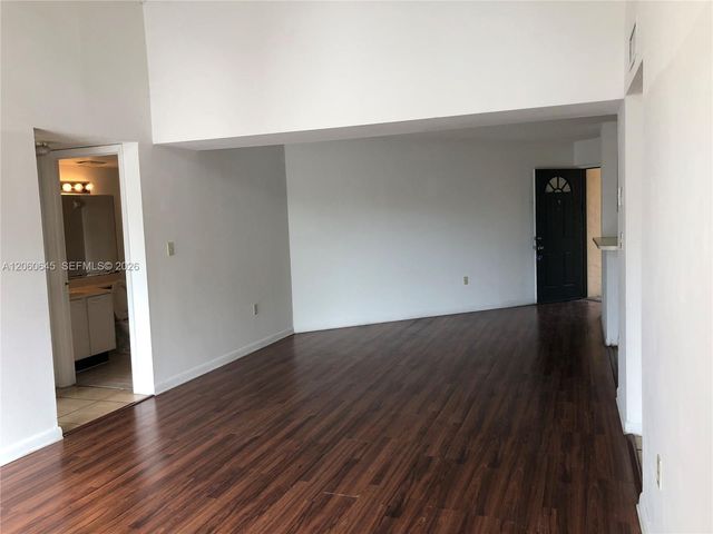 6280 NW 186th St 311, Hialeah, FL 33015