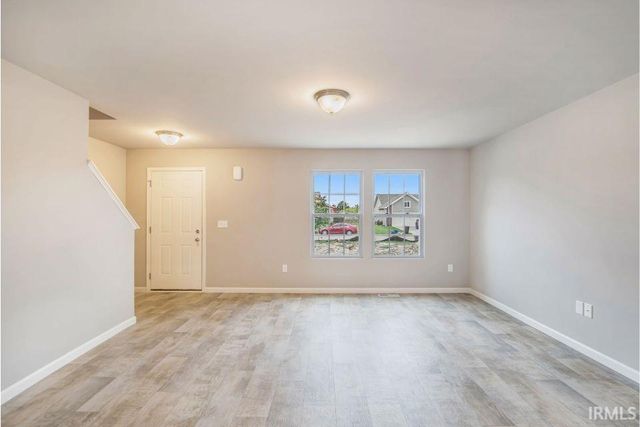 52070 Olympus Pass, Granger, IN 46530