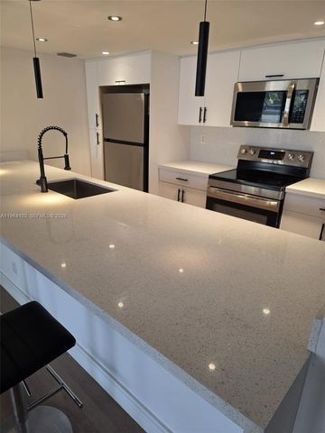 10951 Cypress Rd 10951, Pembroke Pines, FL 33026