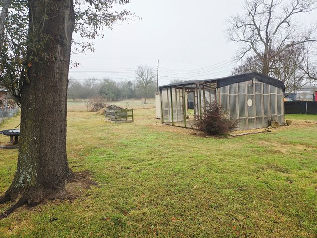 521 Fm 2838, Mexia, TX 76667