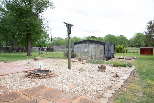 521 Fm 2838, Mexia, TX 76667