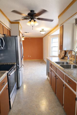 521 Fm 2838, Mexia, TX 76667