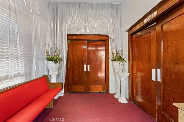 950 W 42nd, Los Angeles, CA 90037