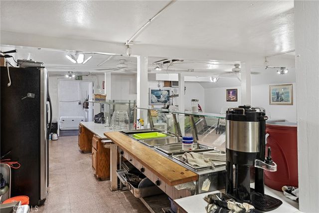 950 W 42nd, Los Angeles, CA 90037