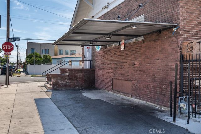950 W 42nd, Los Angeles, CA 90037