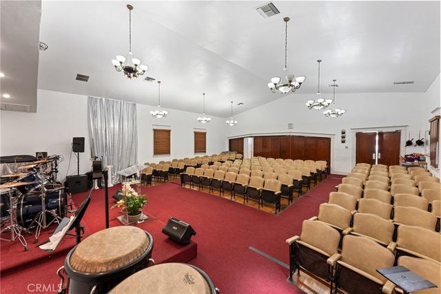 950 W 42nd, Los Angeles, CA 90037