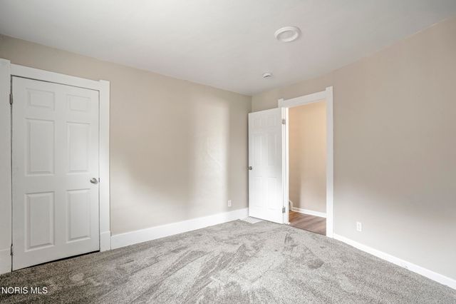 1466 Sunshine Street, Oregon, OH 43616