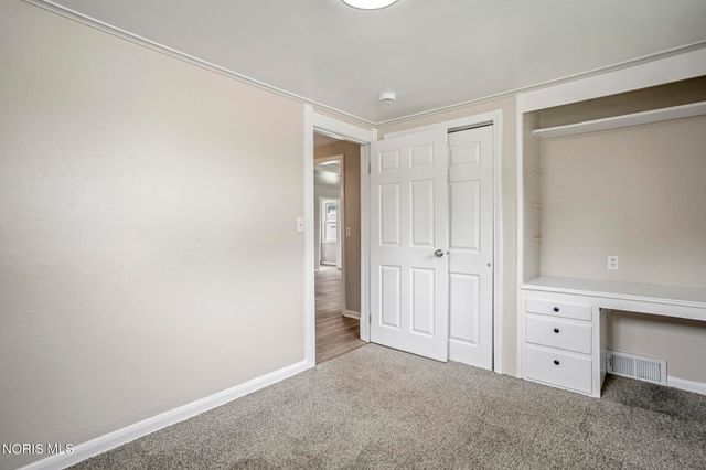 1466 Sunshine Street, Oregon, OH 43616