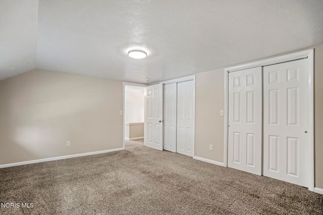 1466 Sunshine Street, Oregon, OH 43616