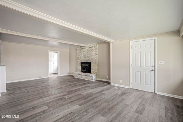 1466 Sunshine Street, Oregon, OH 43616
