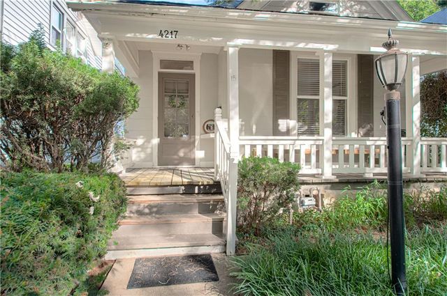 4217 Oak Street, Kansas City, MO 64111