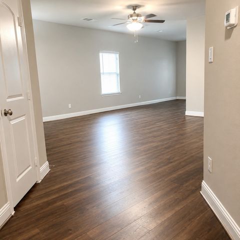 1426 warringwood Drive, Greenville, TX 75402