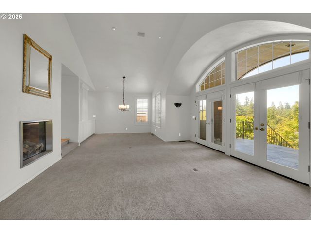 410 SPYGLASS Dr, Eugene, OR 97401