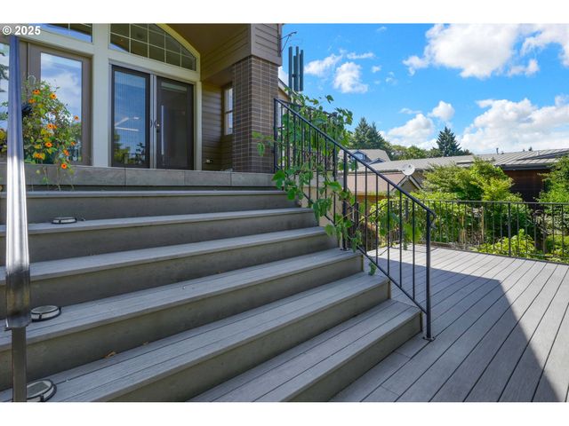 410 SPYGLASS Dr, Eugene, OR 97401