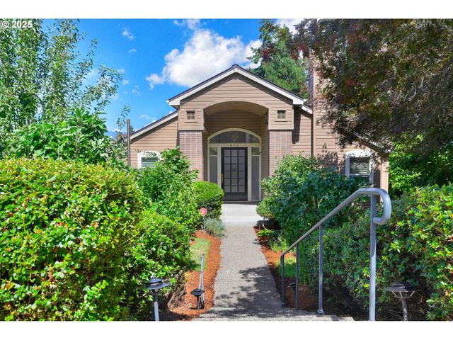 410 SPYGLASS Dr, Eugene, OR 97401