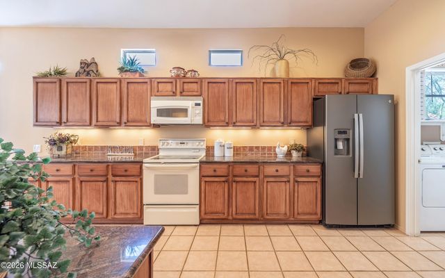 12996 N Burrobush Loop, Marana, AZ 85658