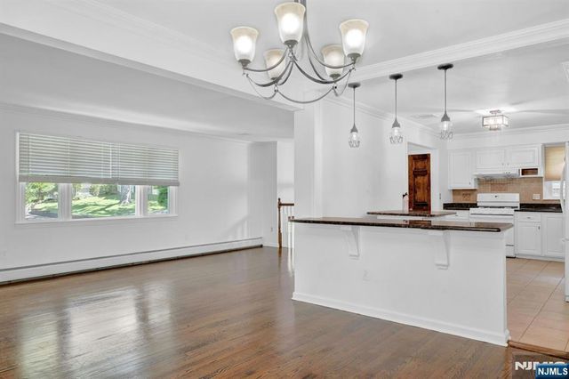 27 Shady Terrace, Wayne, NJ 07470