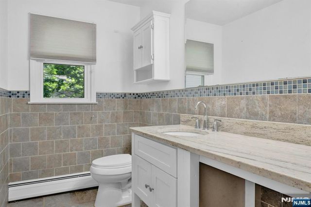 27 Shady Terrace, Wayne, NJ 07470