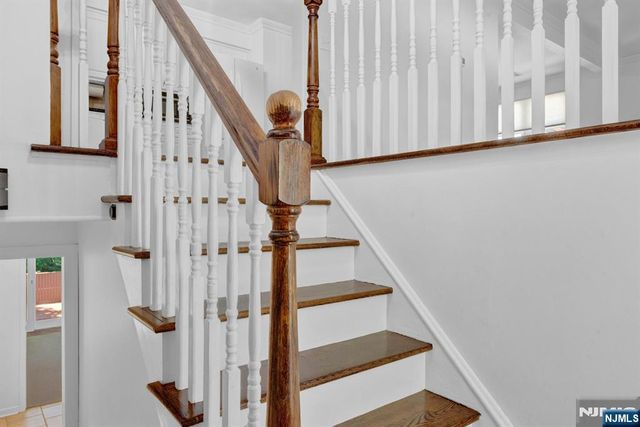 27 Shady Terrace, Wayne, NJ 07470