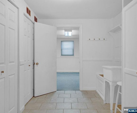 27 Shady Terrace, Wayne, NJ 07470
