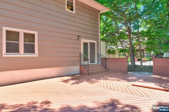 27 Shady Terrace, Wayne, NJ 07470