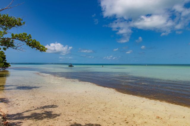 122 Court Contessa, Lower Matecumbe, FL 33036