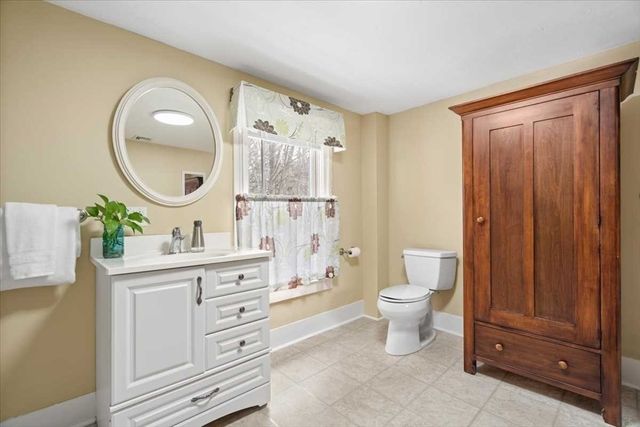 78 Highland St, Holden, MA 01520