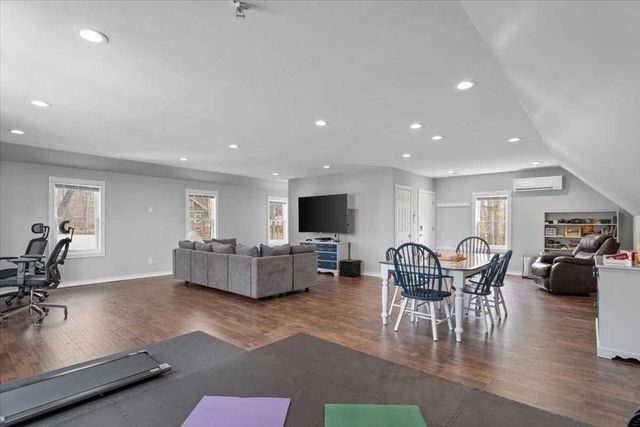 78 Highland St, Holden, MA 01520