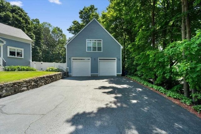78 Highland St, Holden, MA 01520