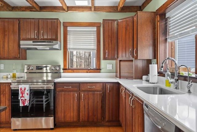 78 Highland St, Holden, MA 01520