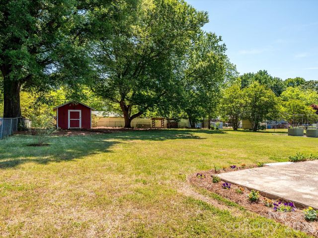 354 S Magnolia Street, Mooresville, NC 28115