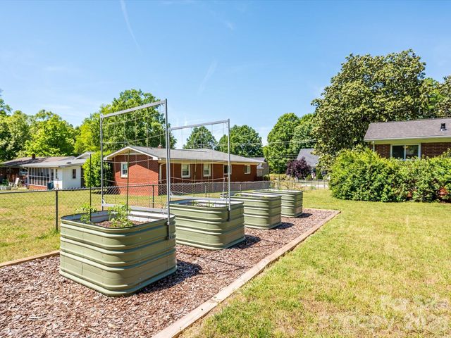 354 S Magnolia Street, Mooresville, NC 28115