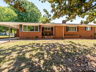 354 S Magnolia Street, Mooresville, NC 28115