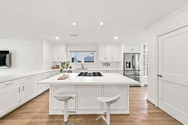 742 W 42nd Street, Houston, TX 77018