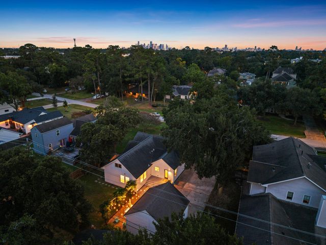 742 W 42nd Street, Houston, TX 77018