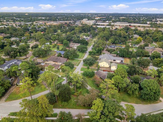 742 W 42nd Street, Houston, TX 77018