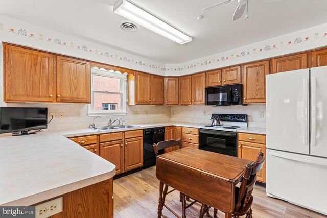 122 SOUTHERN OAK DR, Hagerstown, MD 21740