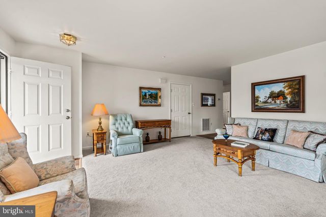 122 SOUTHERN OAK DR, Hagerstown, MD 21740
