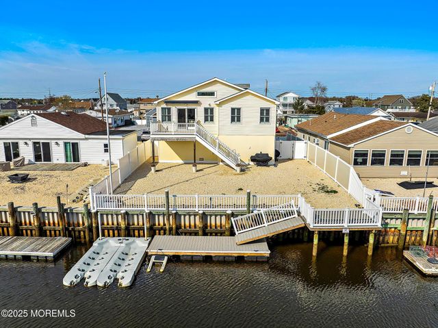 17 W Mullica Road, Little Egg Harbor, NJ 08087