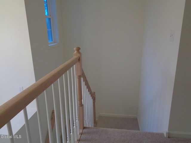 17 Jack Drive, Halfmoon, NY 12118