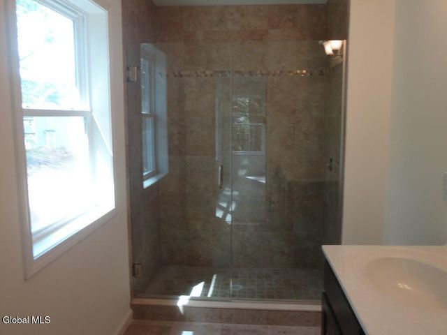 17 Jack Drive, Halfmoon, NY 12118